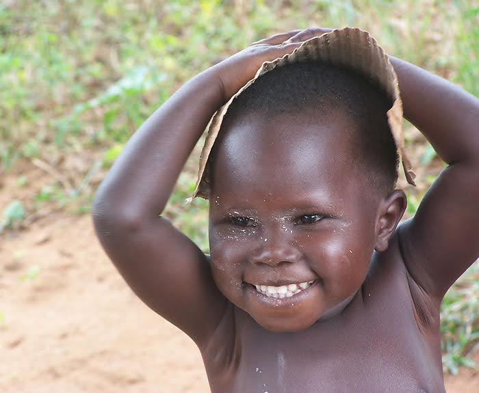 Salva un bambino e sorridi anche tu con lui